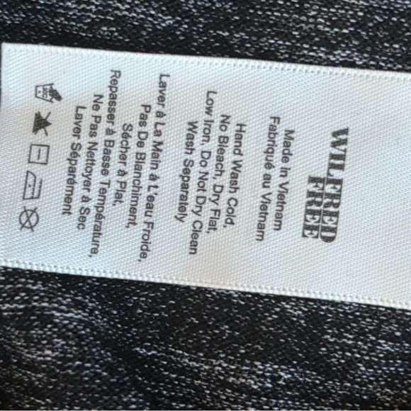 Aritzia Wilfred Free Wrap Tee Shirt - Picture 5 of 6
